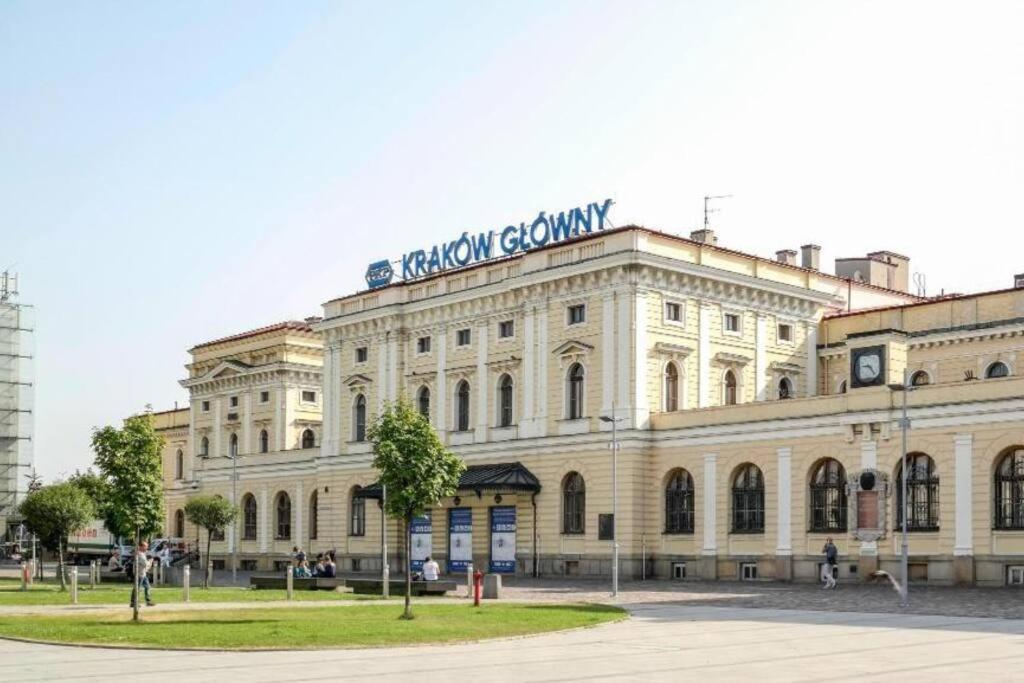 Apartament W Scislym Centrum Krakowa Z Parkingiem! Dış mekan fotoğraf